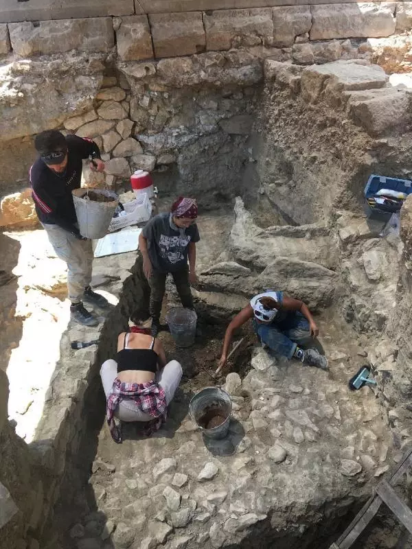 'ANADOLU'NUN POMPEİSİ' MYRA'DAN TARİH FIŞKIRDI