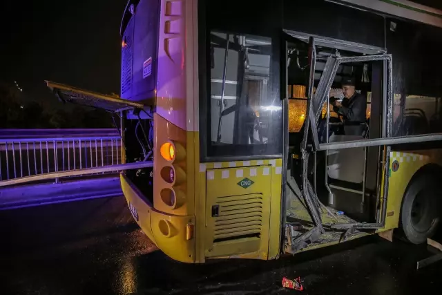 Avcılar'da kaza yapan halk otobüsündeki 4 yolcu yaralandı