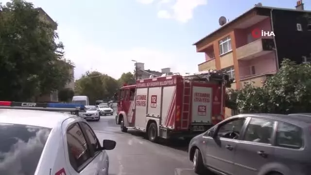 Son dakika 3. sayfa: Bağcılar'da patates yüklü kamyonet takla attı: Kaza anı kamerada