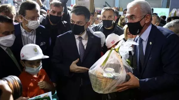 BAKAN PAKDEMİRLİ: GEÇEN YIL TARIMSAL HASILAMIZ, CUMHURİYET TARİHİ REKORUNU KIRDI