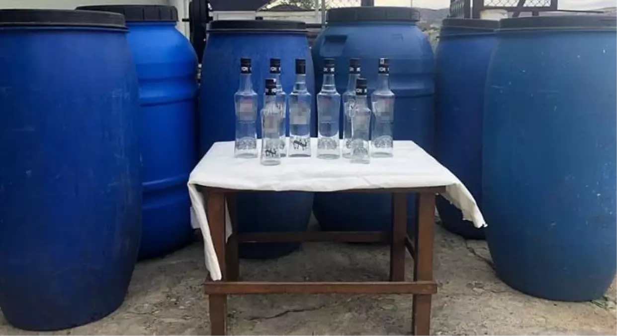 Balıkesir'de sahte içki operasyonunda 3 kişi gözaltına alındı