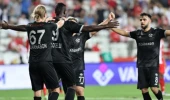 Balotelli resitale devam ediyor! Adana Demirspor, Antalya engelini 2-1'lik skorla geçti