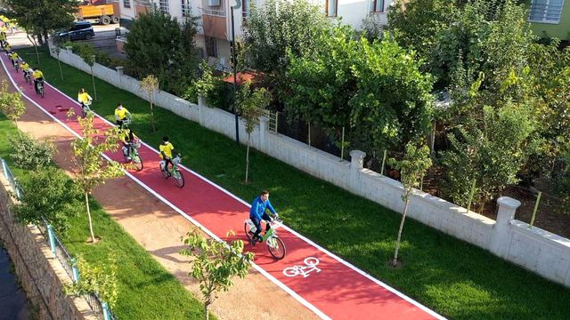 baskan ozlu yuruyus ve bisiklet yolunu gencle 3 14432482 o