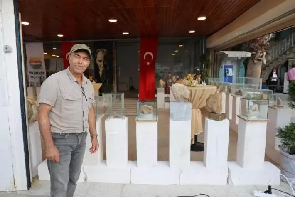 ÇOBANIN, BEŞERE BENZEYEN 3'ÜNCÜ TAŞ STANDI MARMARİS'TE