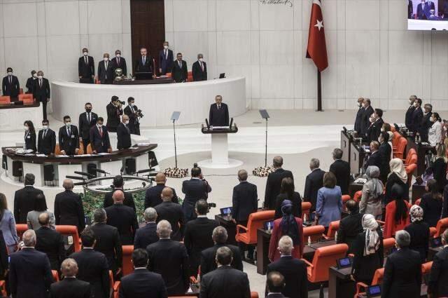 Cumhurbaşkanı Erdoğan, yeni yasama yılı açılışında TBMM'de milletvekillerine sesleniyor