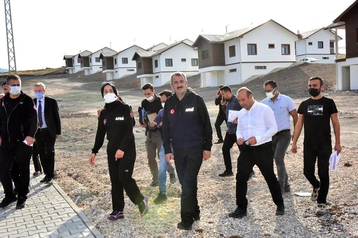 Deprem konutlarında 'teslim' müjdesi