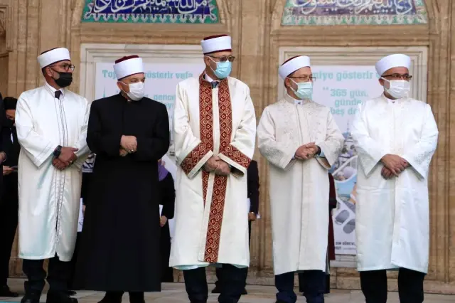 Diyanet İşleri Başkanı Erbaş: Diyanet, FETÖ, DEAŞ, PKK gibi örgütlere karşı her zaman gençleri bilinçlendirmiştir