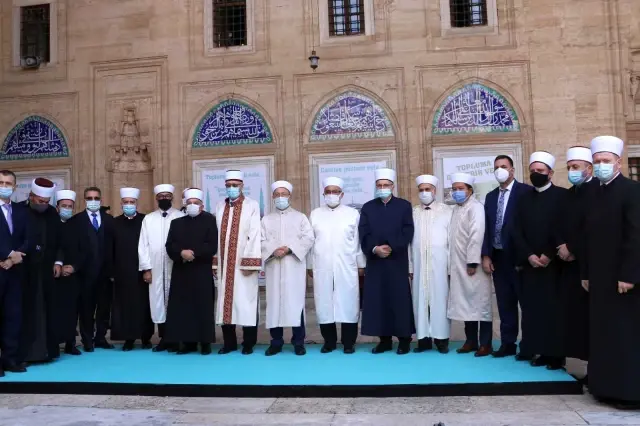 Diyanet İşleri Başkanı Erbaş: Diyanet, FETÖ, DEAŞ, PKK gibi örgütlere karşı her zaman gençleri bilinçlendirmiştir