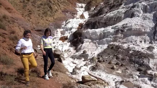 Günlük 200 bin litre çıkan doğal kaynak suyundan elde ediliyor: Mineral deposu tuz, 5 bin yıldır kullanılıyor