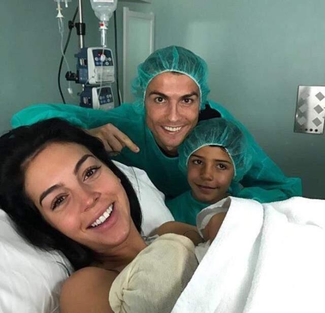 Kaynana-gelin çatışması! Ronaldo'nun evliliğine annesinden müsaade yok