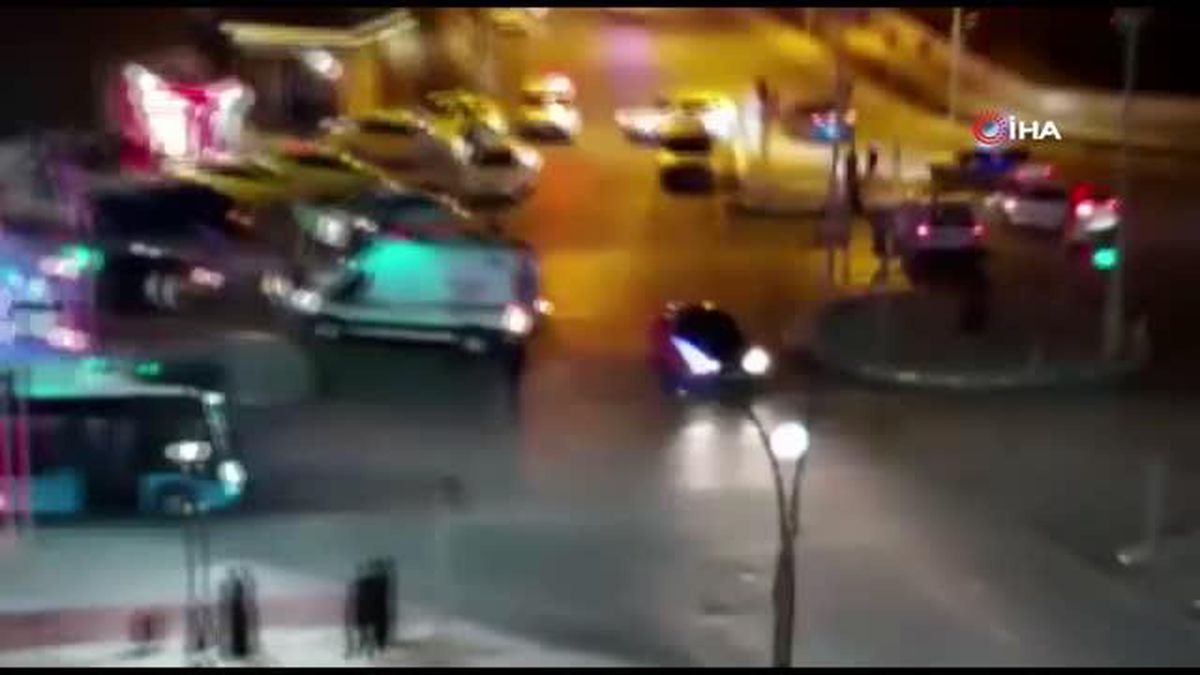 Malatya'da ambulans ile otomobil çarpıştı: 4 yaralı