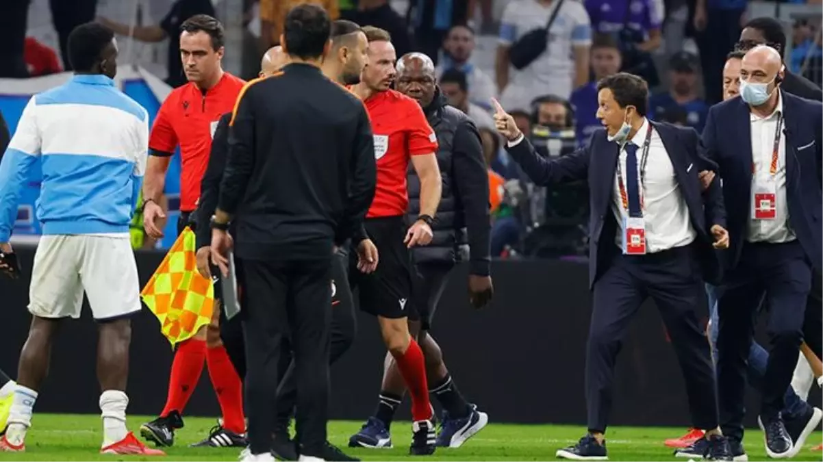 Marsilya başkanı, Galatasaray beraberliğini hazmedemedi! Hakemleri saha ortasında dövecekti Marsilya başkanı, Galatasaray beraberliğini hazmedemedi! Hakemleri saha ortasında dövecekti