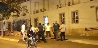 Mehmet Akif İnan: SAĞLIK KONTROLÜNDE POLİSİN ELİNDEN KAÇAN HÜKÜMLÜYÜ VATANDAŞLAR YAKALADI Mehmet Akif İnan: SAĞLIK KONTROLÜNDE POLİSİN ELİNDEN KAÇAN HÜKÜMLÜYÜ VATANDAŞLAR YAKALADI