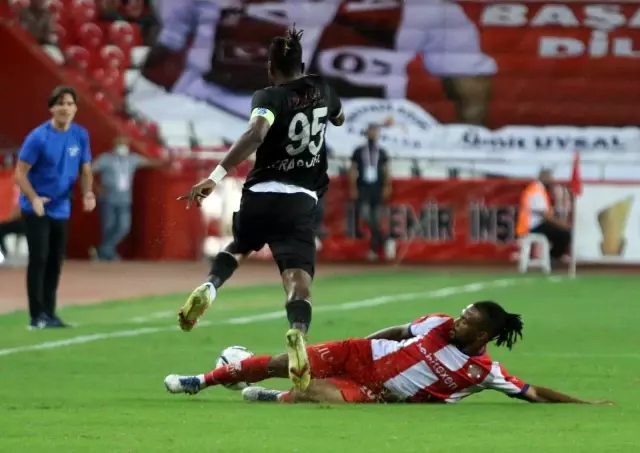 Süper Lig: FT Antalyaspor: 0 - Adana Demirspor: 1 (İlk yarı)
