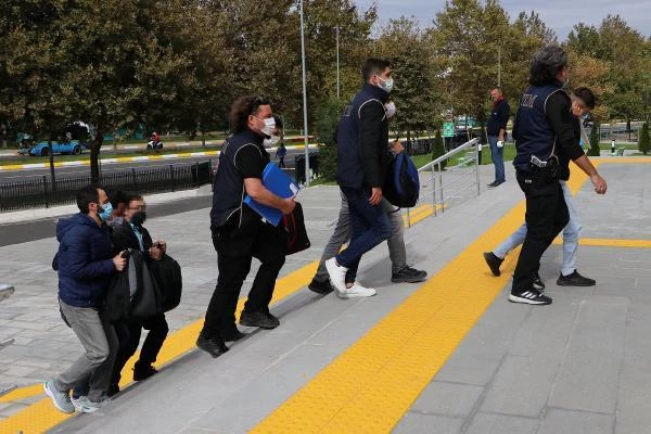 Yunanistan'a kaçma hazırlığındaki 5 FETÖ şüphelisi, Tekirdağ'da yakalandı
