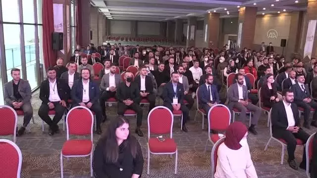 Dışişleri Bakan Yardımcısı Kıran ve AK Parti'li Dağ gençlerle buluştu