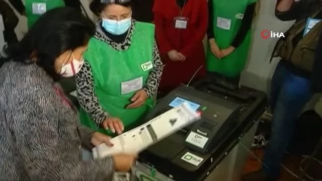 Gürcü önderler mahallî seçimde oylarını kullandı
