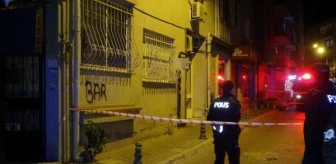 İzmir'de 5 katlı binadaki bir dairede çatlama meydana geldi, 20 kişi tahliye edildi