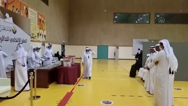 Katar'da ilk kez yapılan milletvekili seçimleri için oy sayma işlemi başladı