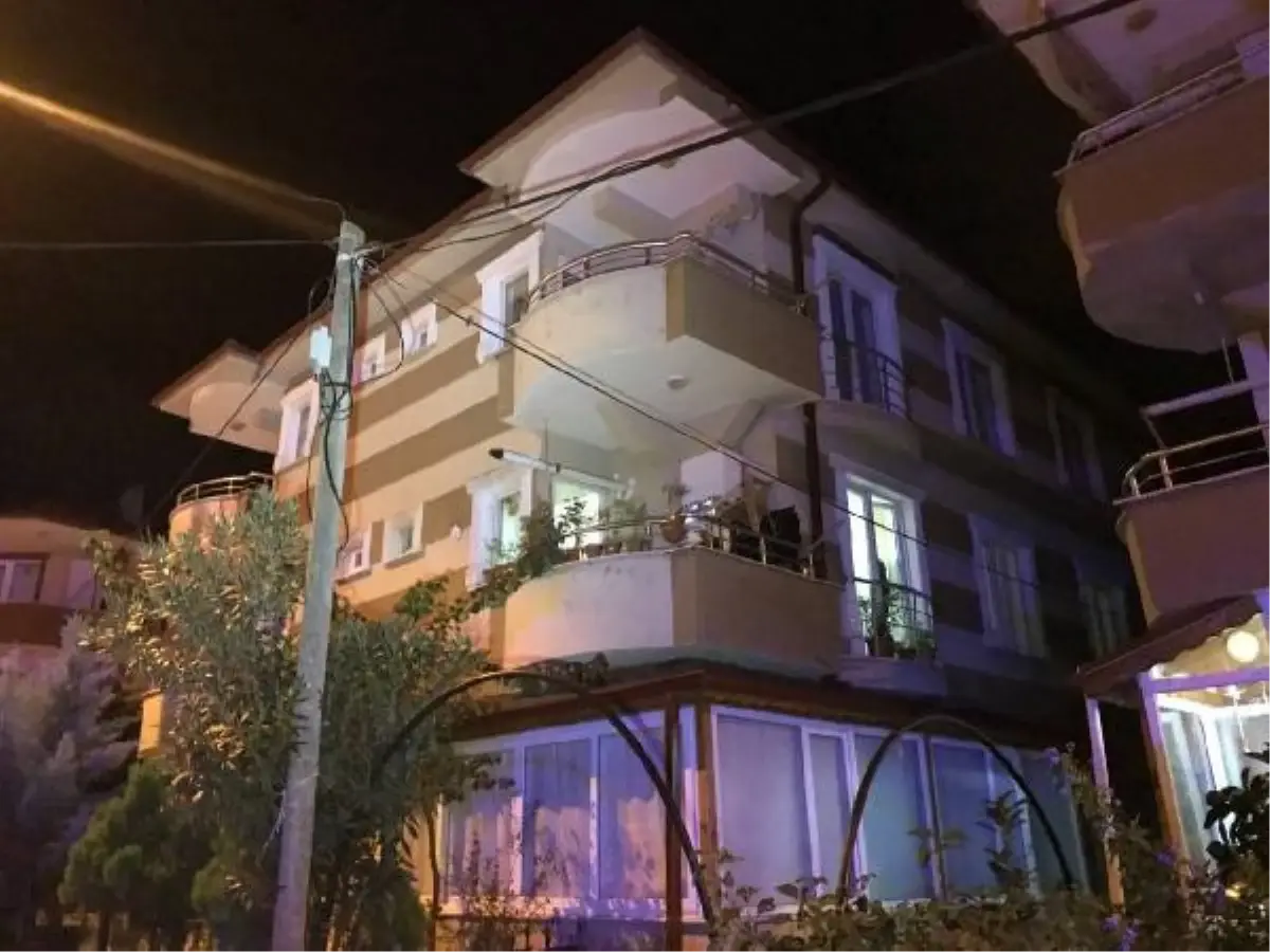 Komşuları haber alamadı, evinde ölü bulundu