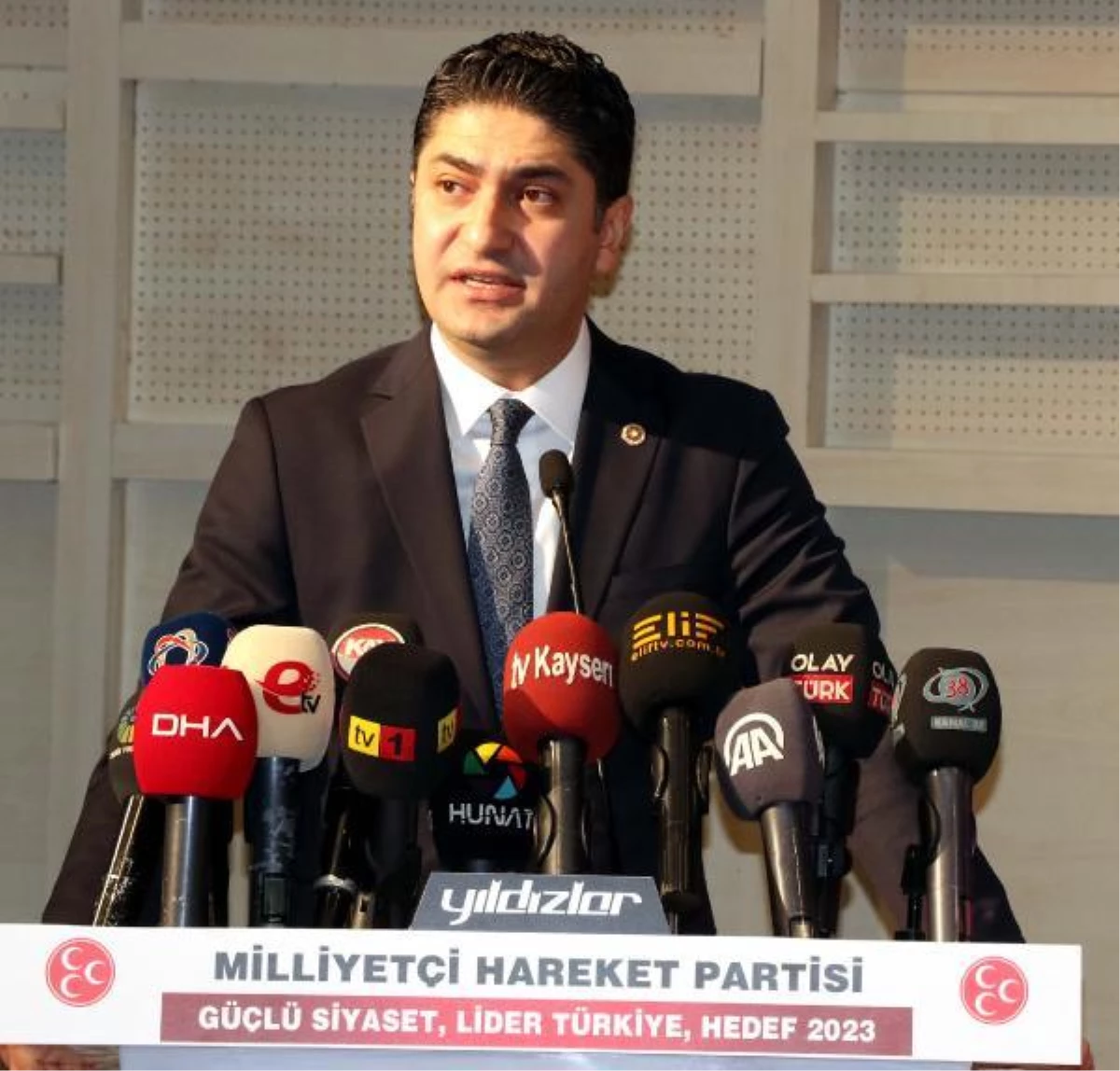 MHP'li Özdemir: Hem CHP hem İP, Türkiye için milli güvenlik tehdidi