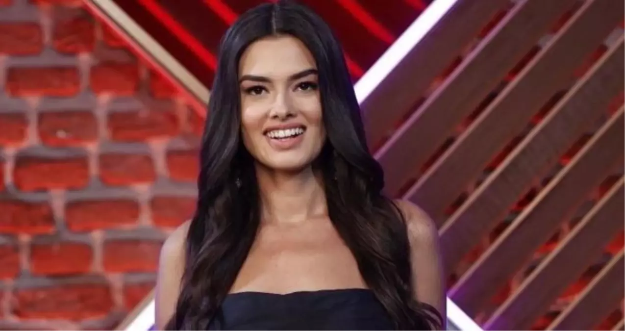 O Ses Türkiye arka sunucusu kim? O Ses Türkiye hostesi kimdir?