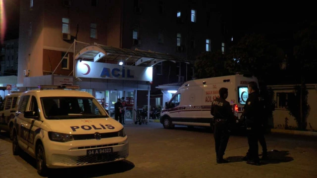 Son dakika haberleri... Pendik'te polise saldıran bıçaklı saldırgan etkisiz etkisiz hale getirildi