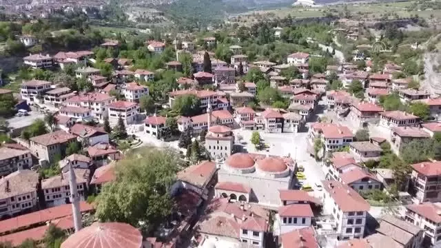Safranbolulu bakır ustası eski mutfak eşyalarını sanat eserine dönüştürüyor