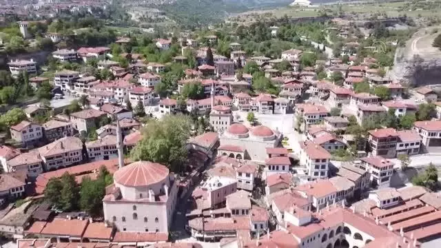 Safranbolulu bakır ustası eski mutfak eşyalarını sanat eserine dönüştürüyor
