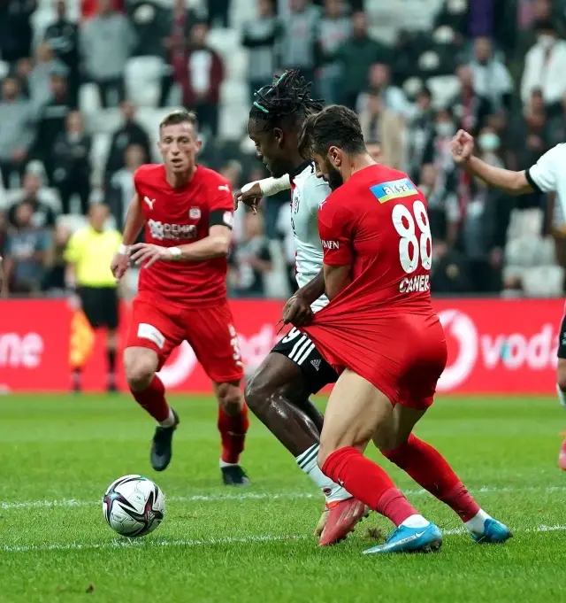 Süper Lig: Beşiktaş: 2 - DG Sivasspor: 1 (Maç sonucu)