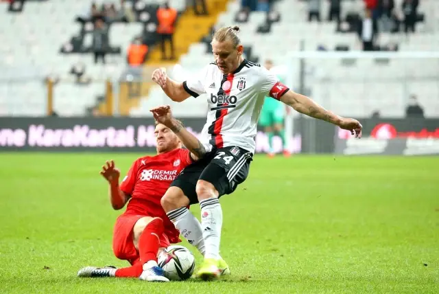 Süper Lig: Beşiktaş: 2 - DG Sivasspor: 1 (Maç sonucu)