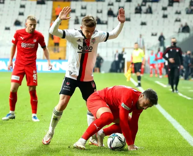 Süper Lig: Beşiktaş: 2 - DG Sivasspor: 1 (Maç sonucu)