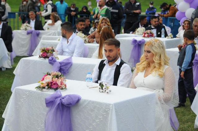 46 roman ciftin toplu nikah toreni yapildi 7 14436053 o
