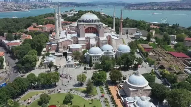 Ayasofya-i Kebir Camii'ni 3,5 milyonun üzerinde kişi ziyaret etti