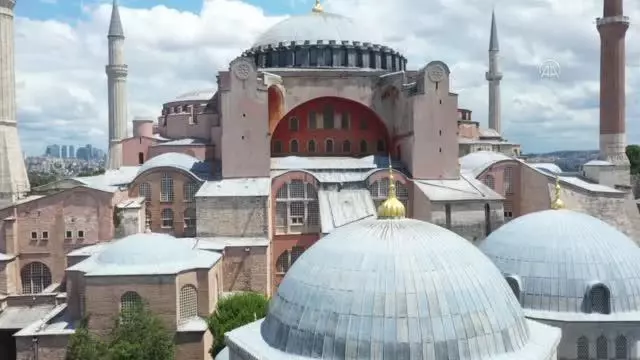 Ayasofya-i Kebir Camii'ni 3,5 milyonun üzerinde kişi ziyaret etti