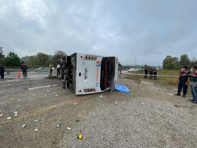Bartın Belediye Başkan Yardımcısı Ahmet Kömeç'in yaşamını yitirdiği midibüs kazası kameraya böyle yansımış