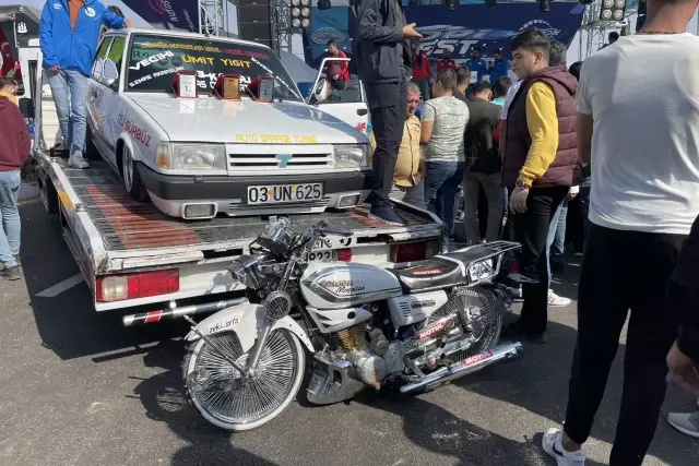 Elazığ'da 'Modifiyeli Araç ve Motosiklet Festivali' renkli görüntülere sahne oldu