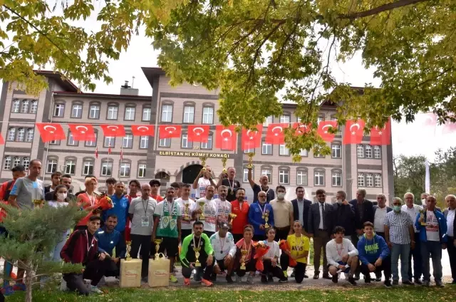 Elbistan Ultramaraton Türkiye Şampiyonası'nda ödül ve kupalar sahiplerini buldu