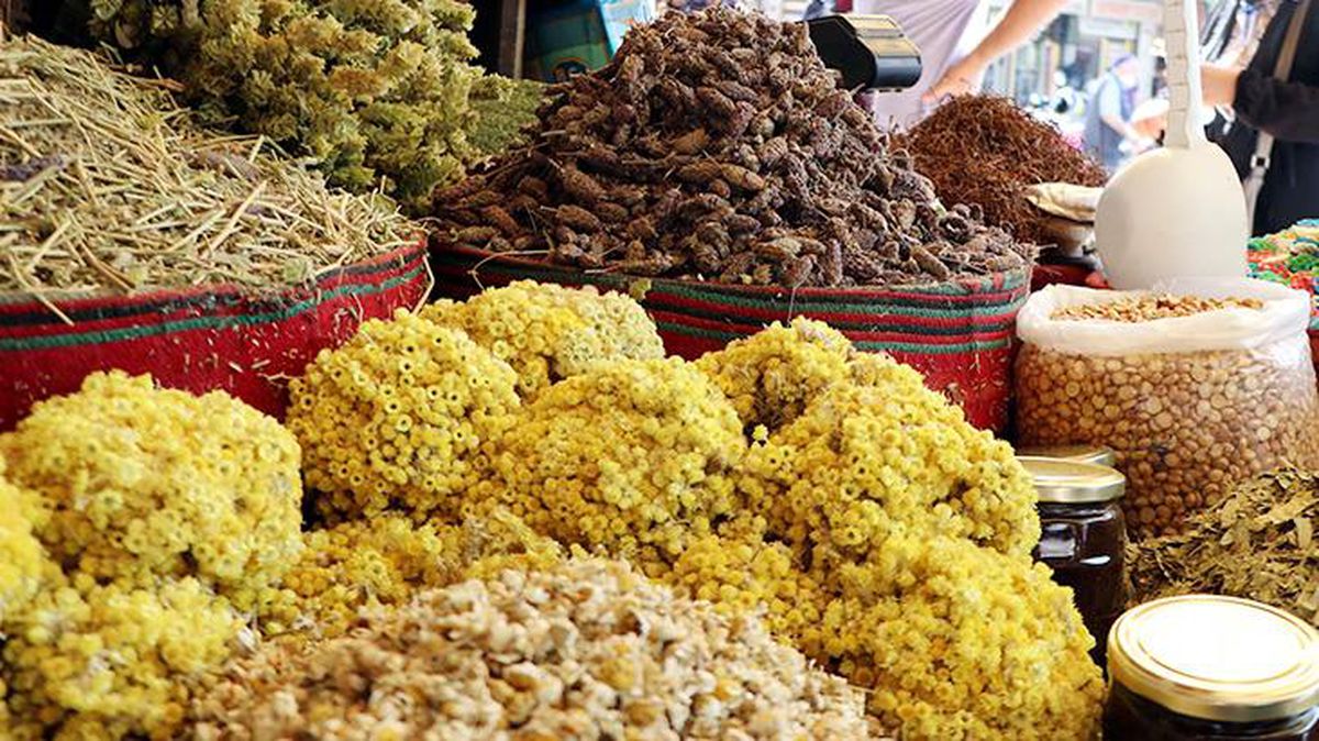 Havaların soğumasıyla bitki çaylarına ilgi arttı fiyatlar katlandı! Ihlamurun kilosu 300 liradan satılıyor