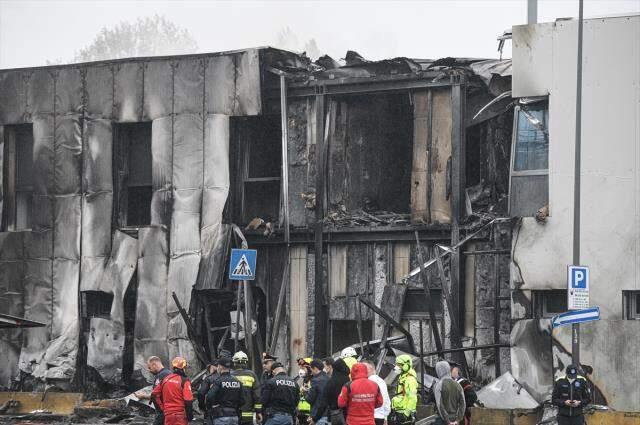 İtalya'da düşen küçük uçakta 8 kişi öldü