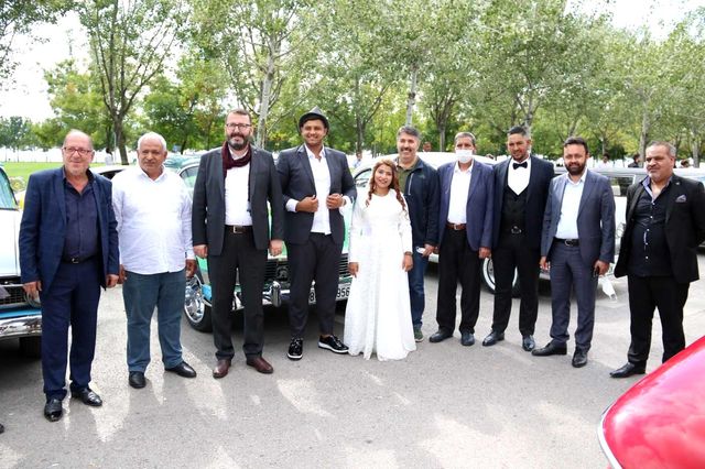izmit sokaklarinda roman dugunu coskusu 5 14435806 o