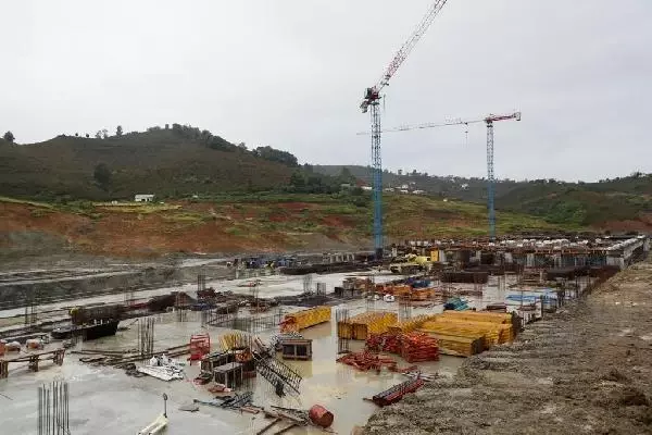 AK Parti Genel Başkanvekili Kurtulmuş, Ordu Şehir Hastanesi inşaatını inceledi