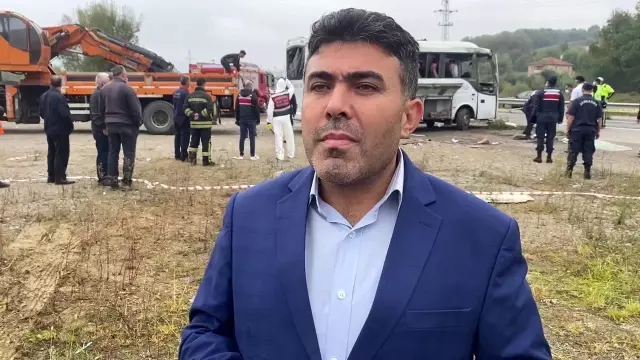 MHP kafilesini taşıyan midibüs devrildi: 2 ölü, 19 yaralı