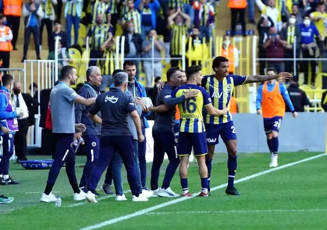 Süper Lig: Fenerbahçe: 2 - Kasımpaşa: 1 (Maç sonucu)