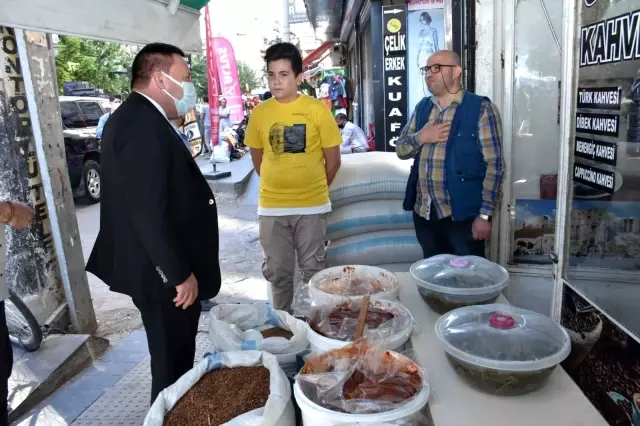 Başkan Beyoğlu Nükhet Coşkun caddesi esnafını ziyaret etti
