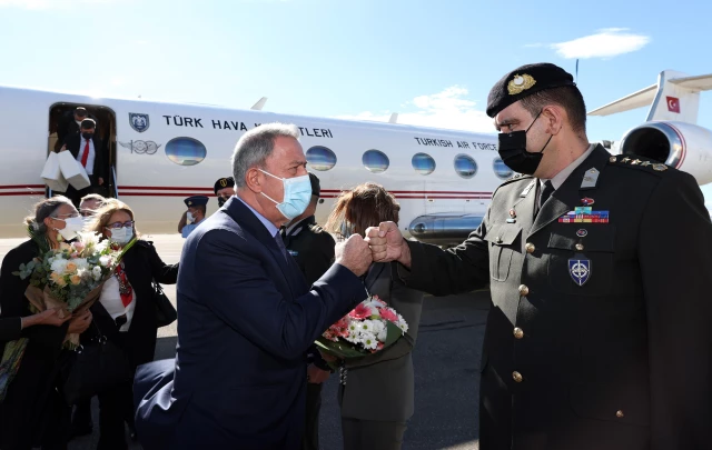 Son dakika haber | Gürcistan Başbakanı Garibaşvili, Ulusal Savunma Bakanı Akar'ı kabul etti