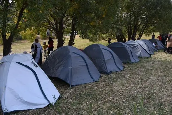 Hakkari'nin 'Saklı Cennet'inde halaylarla karşılandılar
