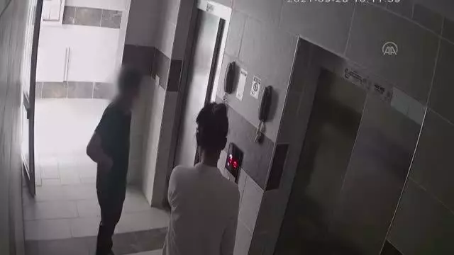 Kapıyı çilingire açtırıp komşusunun altınlarını çaldığı iddia edilen kadın yakalandı