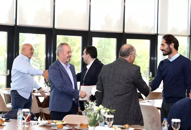 Kuntz: Kapılar kimseye kapalı değil, kimsenin yeri de garanti değil