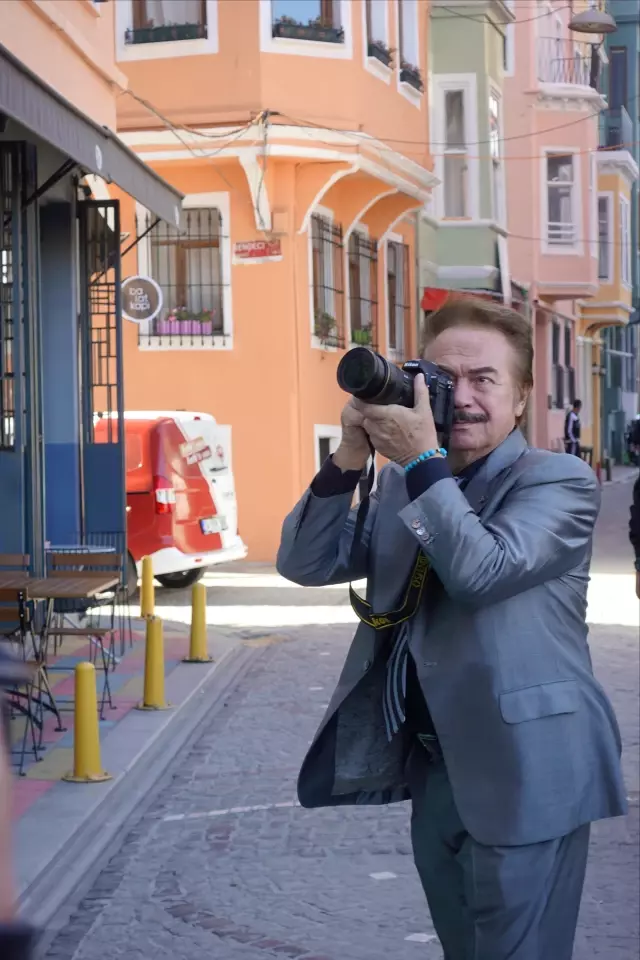 Orhan Gencebay, UNESCO Photo Safari projesi kapsamında Balat'ı fotoğrafladı